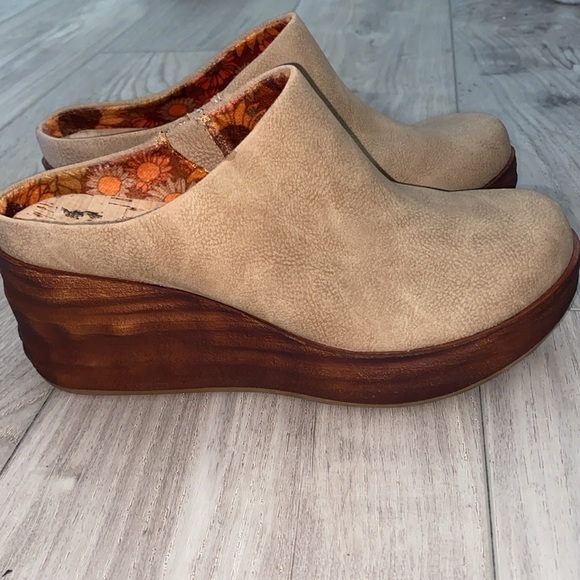 Korks Women's Clogs - Tan/Brown us 6 Korks women's mule slide clogs Taupe, brown - Picture 3 of 8